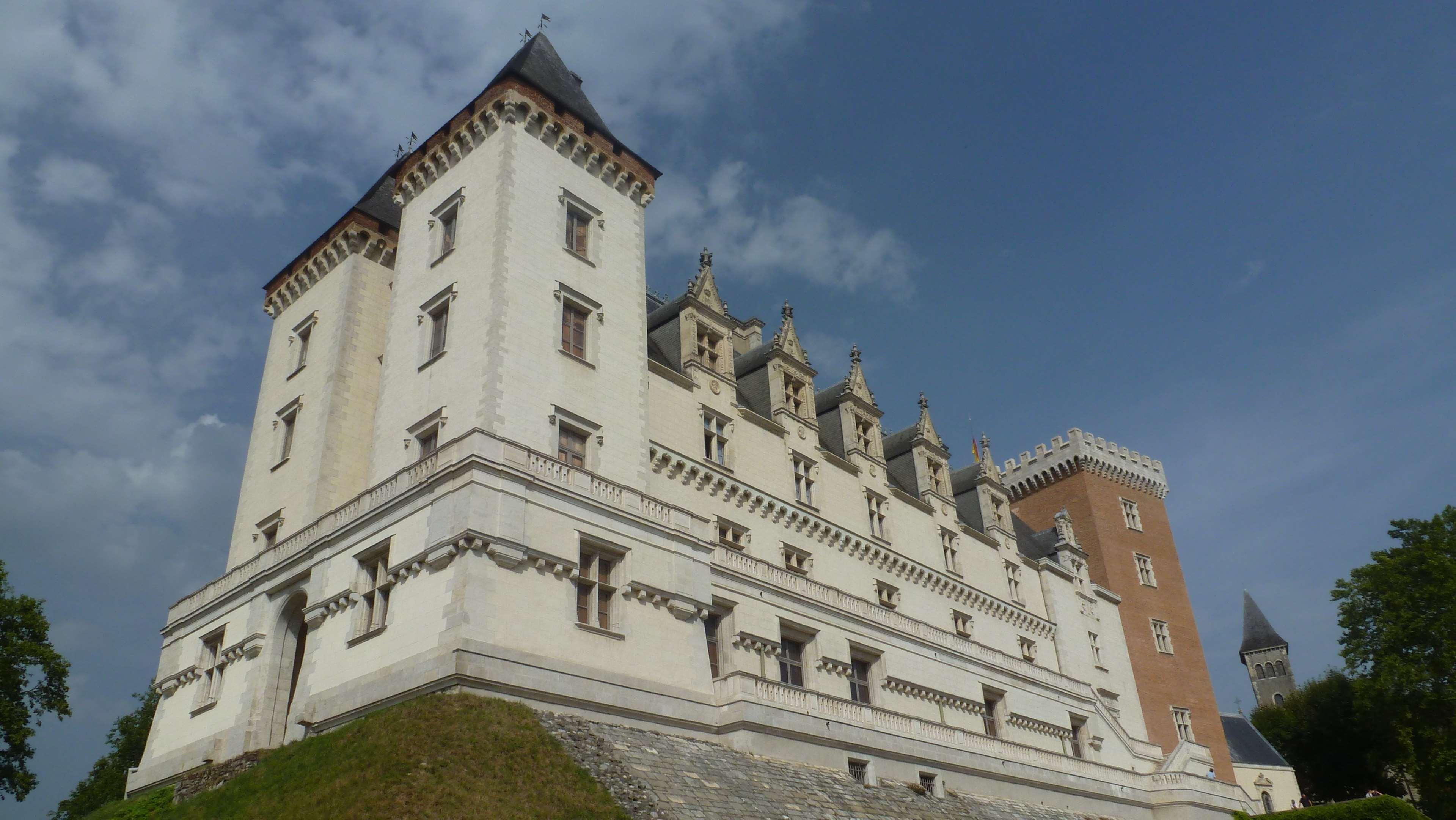 Kyriad Prestige Pau – Palais des Sports Exterior foto